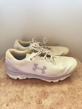 Under Armour Women's Cream and Light Purple Athletic Shoes